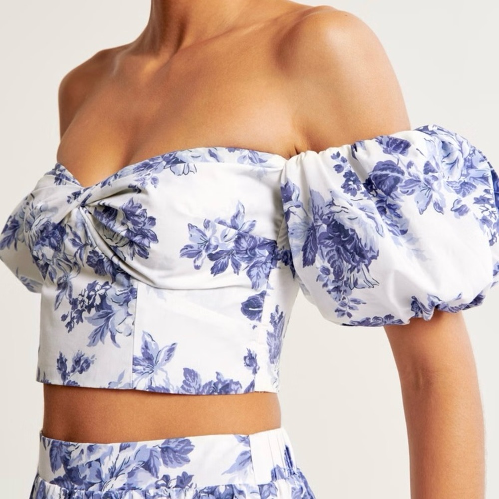 NWT off the shoulder poplin crop top from Abercrombie